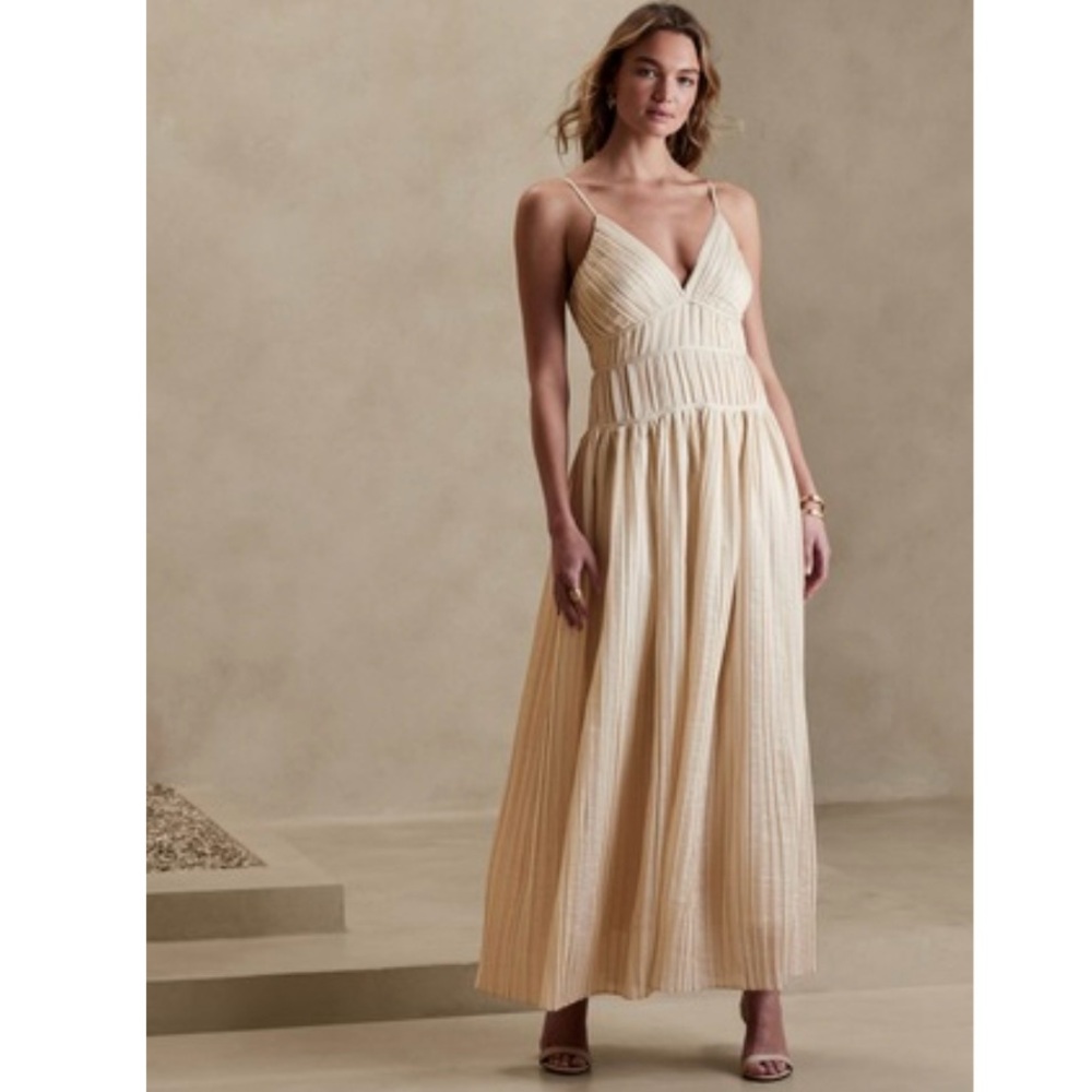 Banana Republic Ivory Pleated Maxi